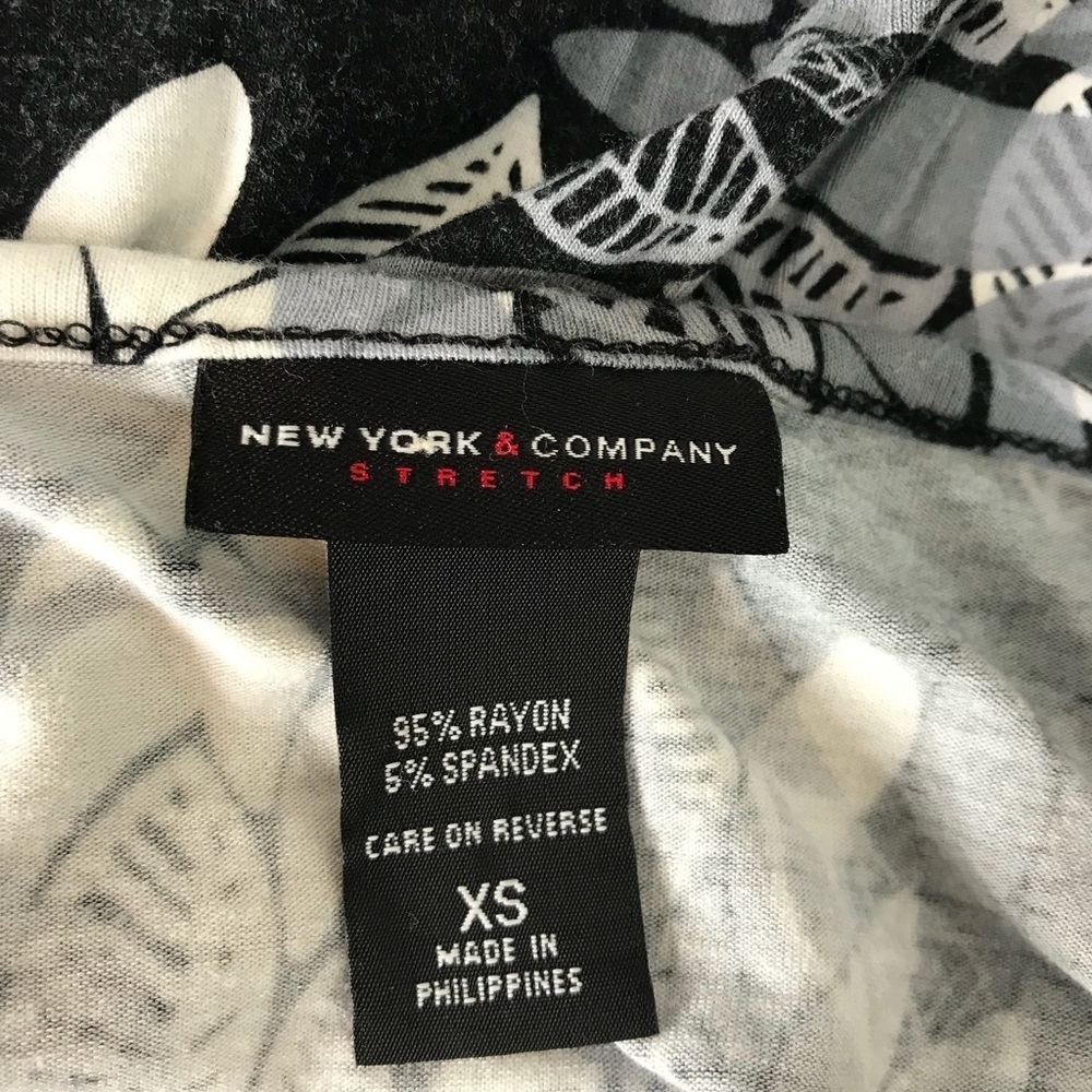 New York and Company Grey Floral Maxi Dress - Picture 3 of 7